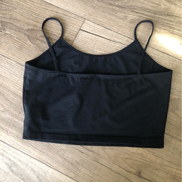 SHEIN Black crop tank top with Red Graphic - Picture 3 of 5